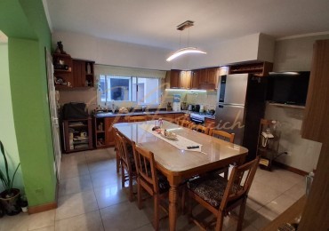 VIVIENDA CON LOCAL COMERCIAL